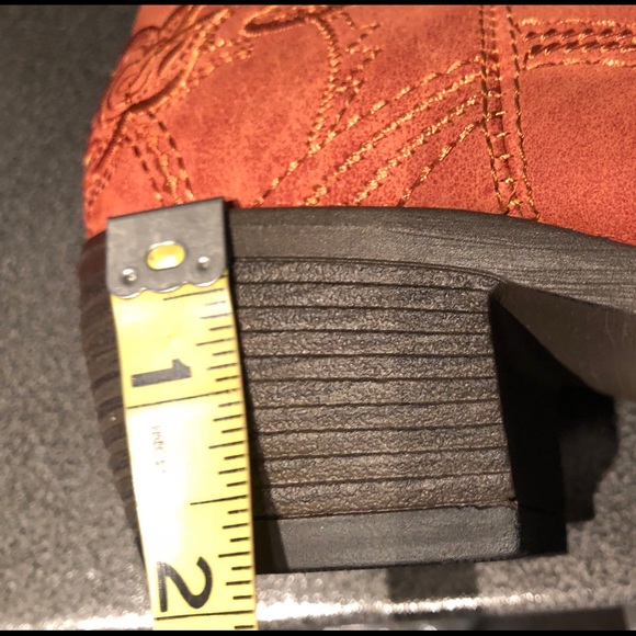 COWBOY BOOTS - Picture 6 of 6